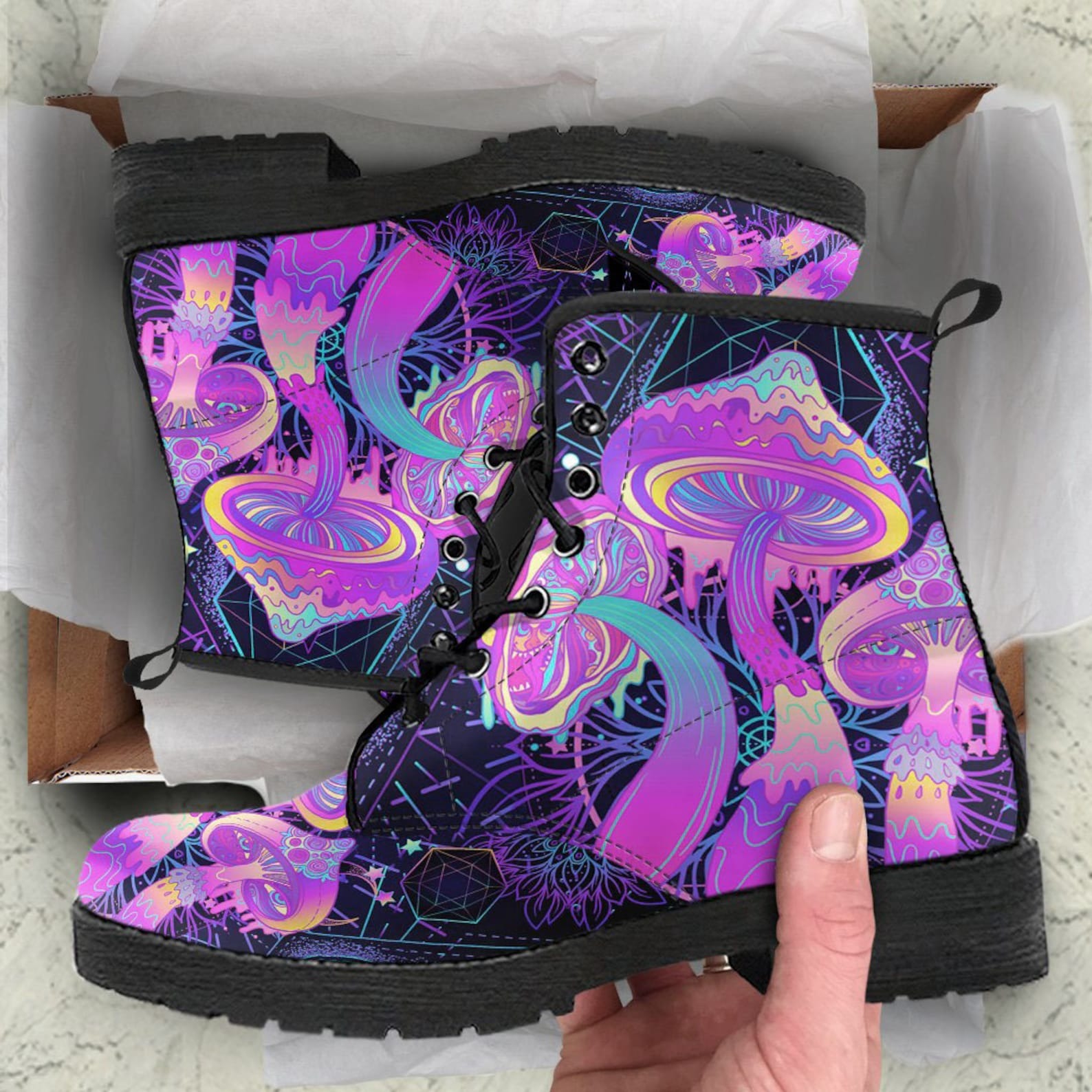 Purple Psychedelic Optical illusion Men's Boots